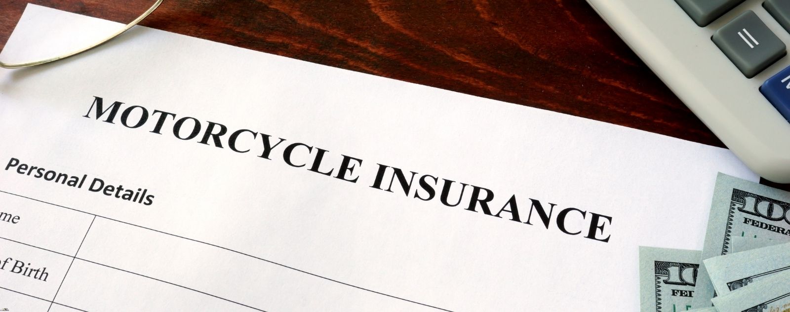 Faut-il assurer sa voiture tous risques quand on roule surtout en moto ?