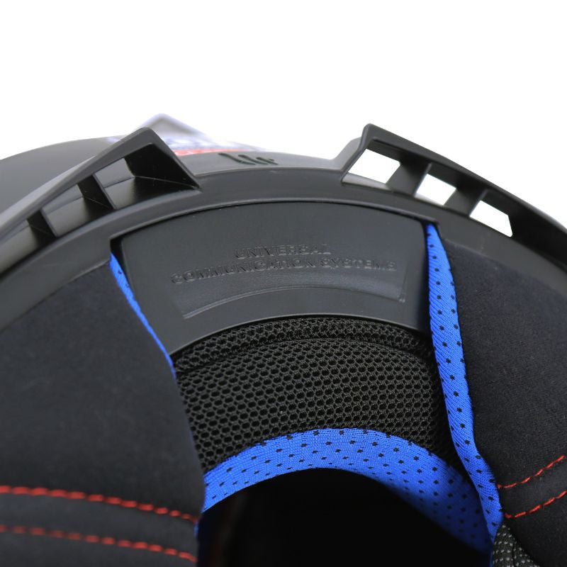 Casque-modulable-mt-atom-noir-menton