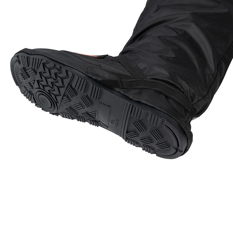 Sur-bottes-de-pluie-noir-semelles