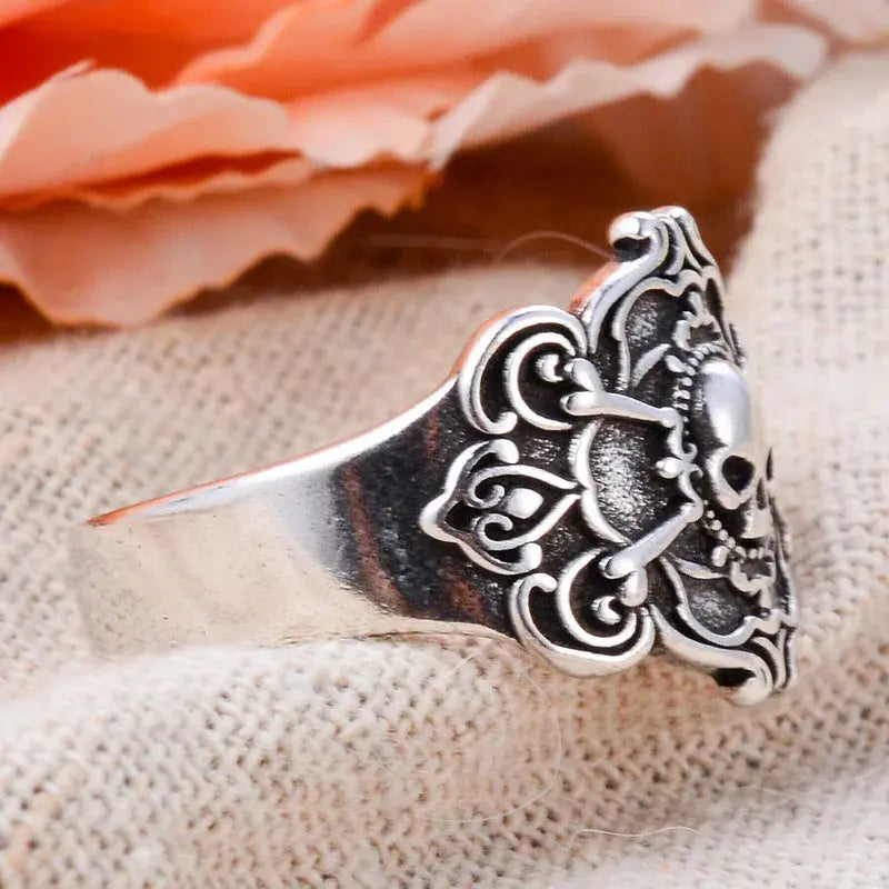 Bague gothique : Affirmez votre style avec classe | Livraison gratuite Bague gothique : Affirmez votre style avec classe | Livraison gratuite
