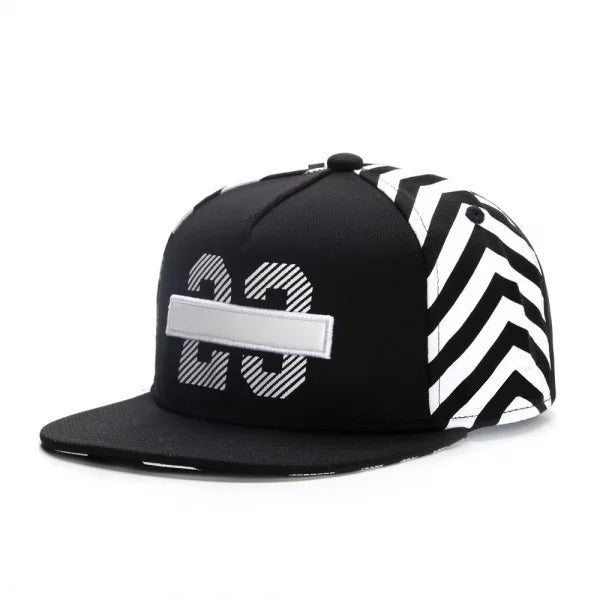 casquette de moto noire et blanche avec chiffre 23 pour homme et femme style urbain
