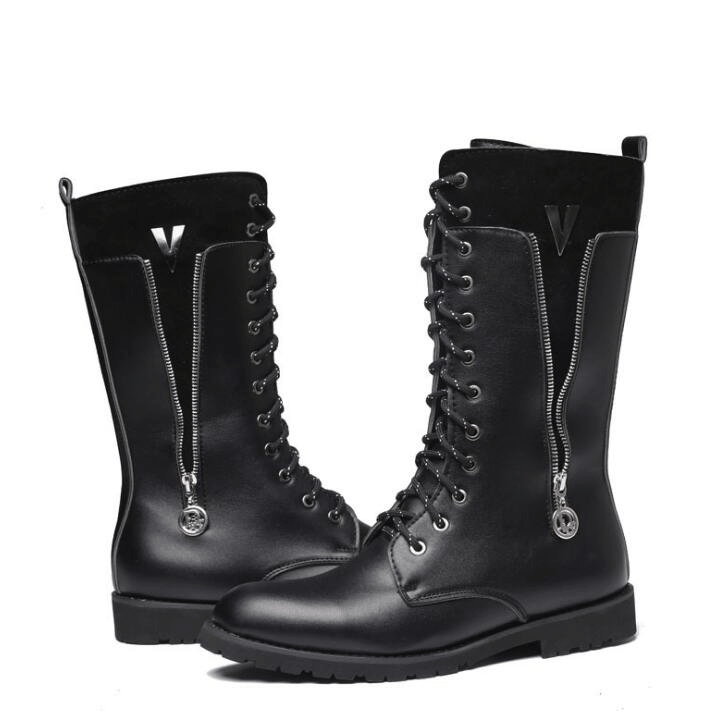 botte de moto en cuir noir pour biker avec laçage intégral, fermetures éclair métalliques et semelle antidérapante