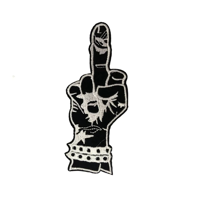 Patch biker main fuck you brodé 3D noir blanc à coudre