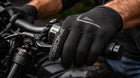 ¿Cómo lavar correctamente los guantes de moto?