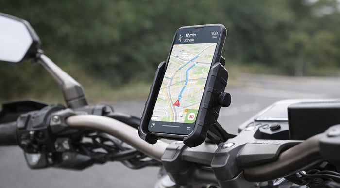 ¿Cómo instalar un soporte de teléfono o GPS en tu moto?