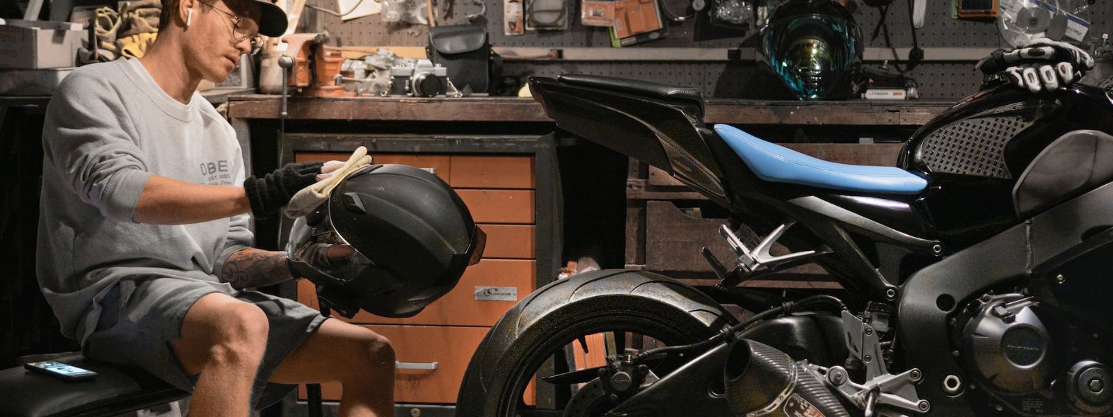 Comment nettoyer un casque de moto cross