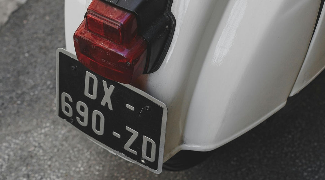 Plaque d’immatriculation moto noire rétro pour moto