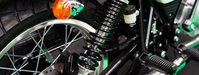 Quand changer les suspensions de votre moto : signes d'usure et options de remplacement