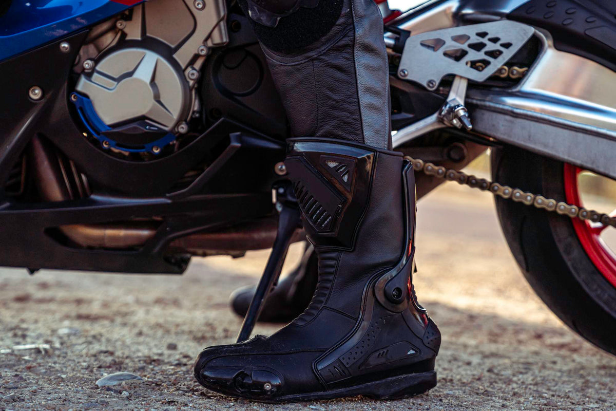 ¿Qué par de zapatos de moto debería elegir?