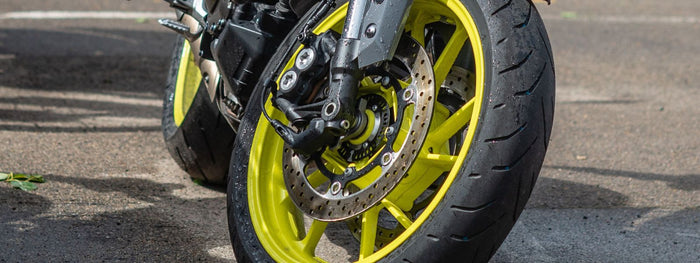 Quelle est la durée de vie d'un pneu moto ?