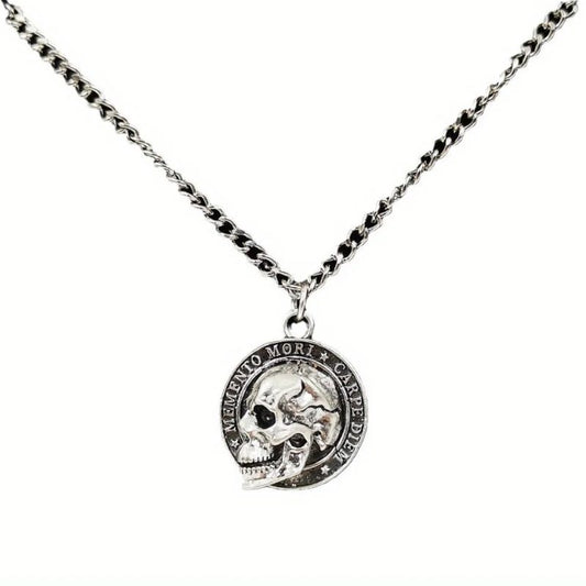 Pendentif moto Carpe Diem en alliage de zinc avec chaîne incluse
