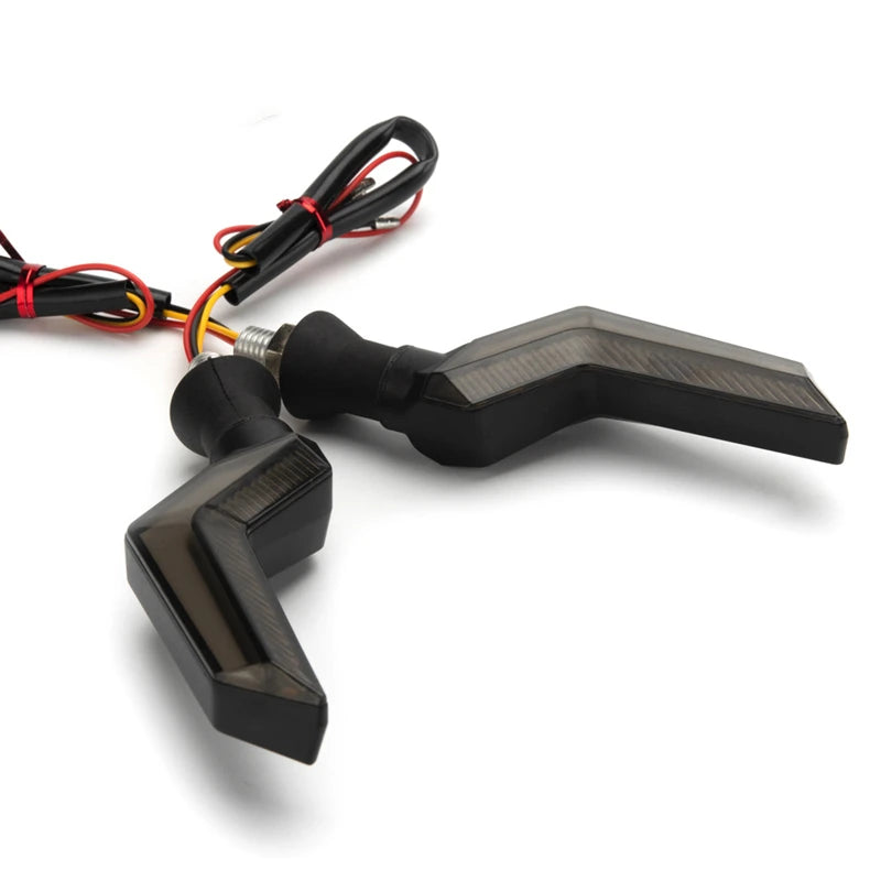 Clignotants LED moto universels noirs fumés en plastique, forme flèche, pour éclairage sécurisé 12V