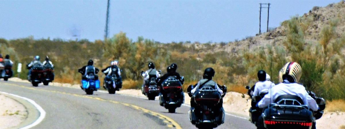 Derrière l'écran, des motards comme vous