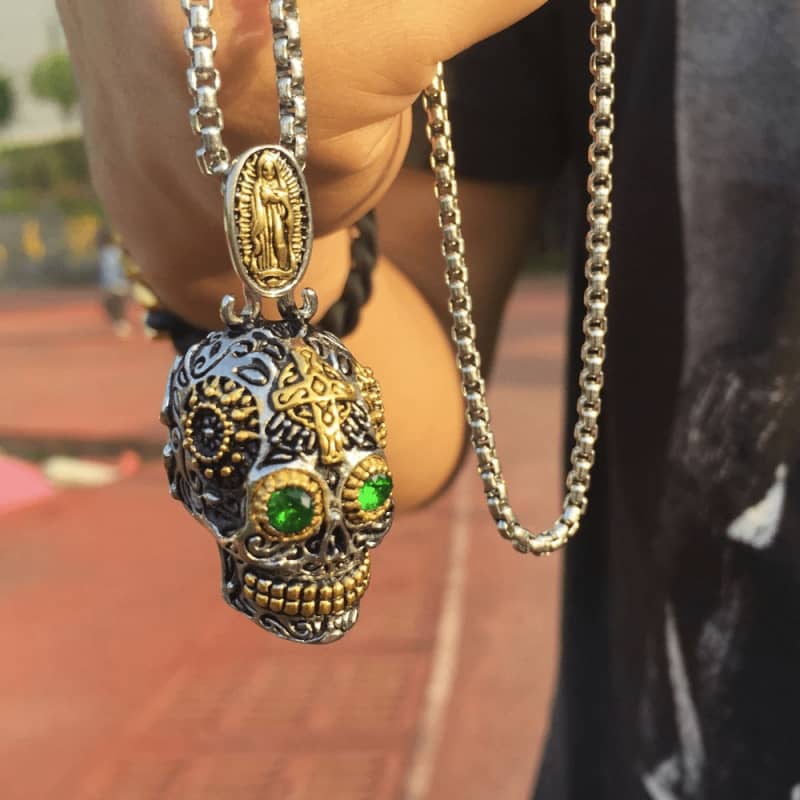 pendentif camée tete de mort mexicaine | Boutique biker